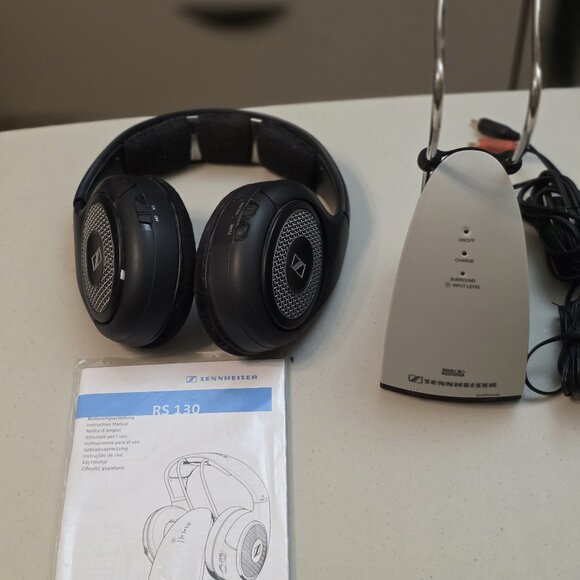 Seinnheiser RS130 wireless headphones